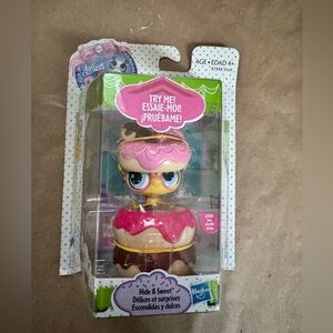 NWT Hasbro Littlest Petshop #3132 Hide and Seek Sweet Bee 2012 Retired Figure